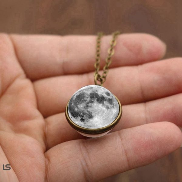 Full moon necklace